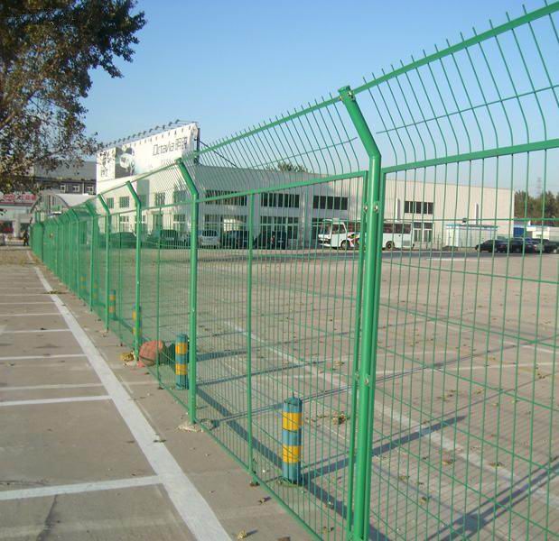 Frame Fencing Series / Galvanized Welded Fence Mesh